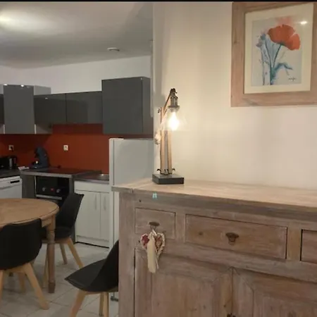 Apartment Les Toiles De